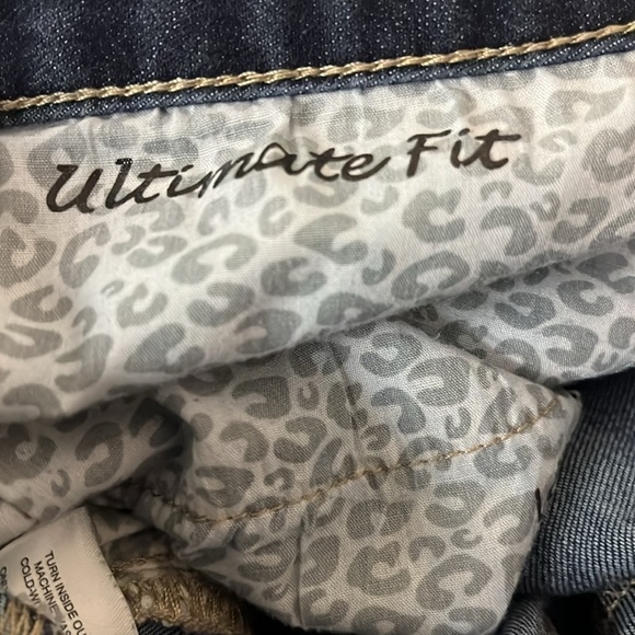 Ultimate fit platinum blue Chicos denim jeans, size 0.5 regular- 6 - Picture 8 of 9